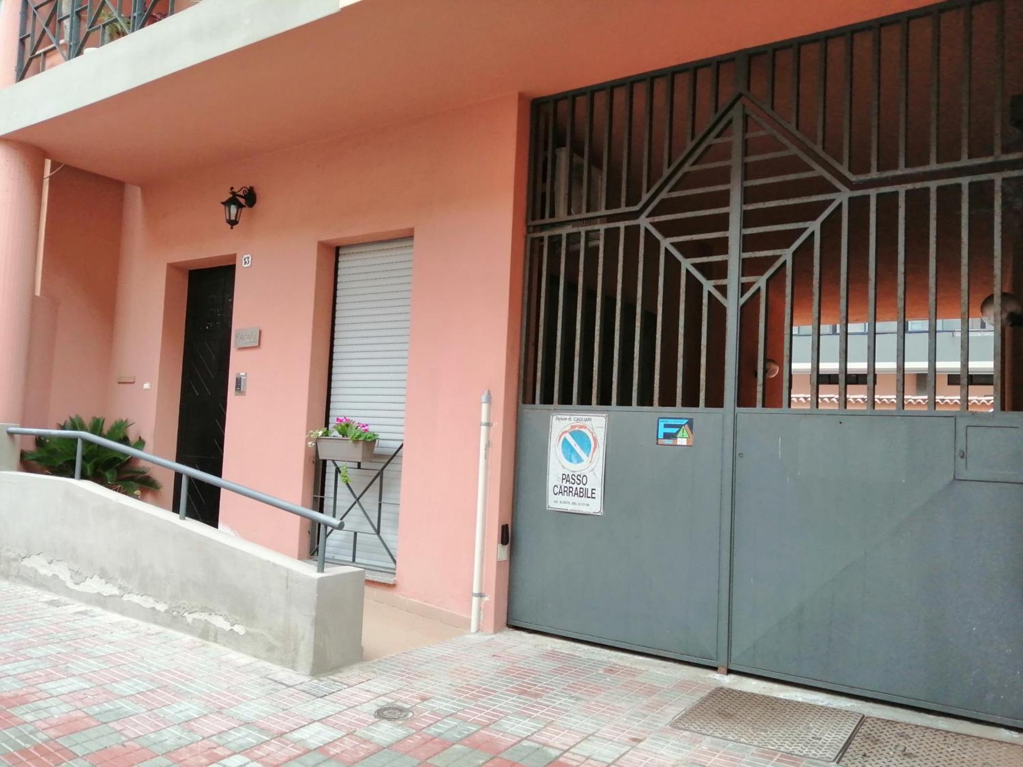 Karaly - Posto Auto/moto Casa vacanze Cagliari